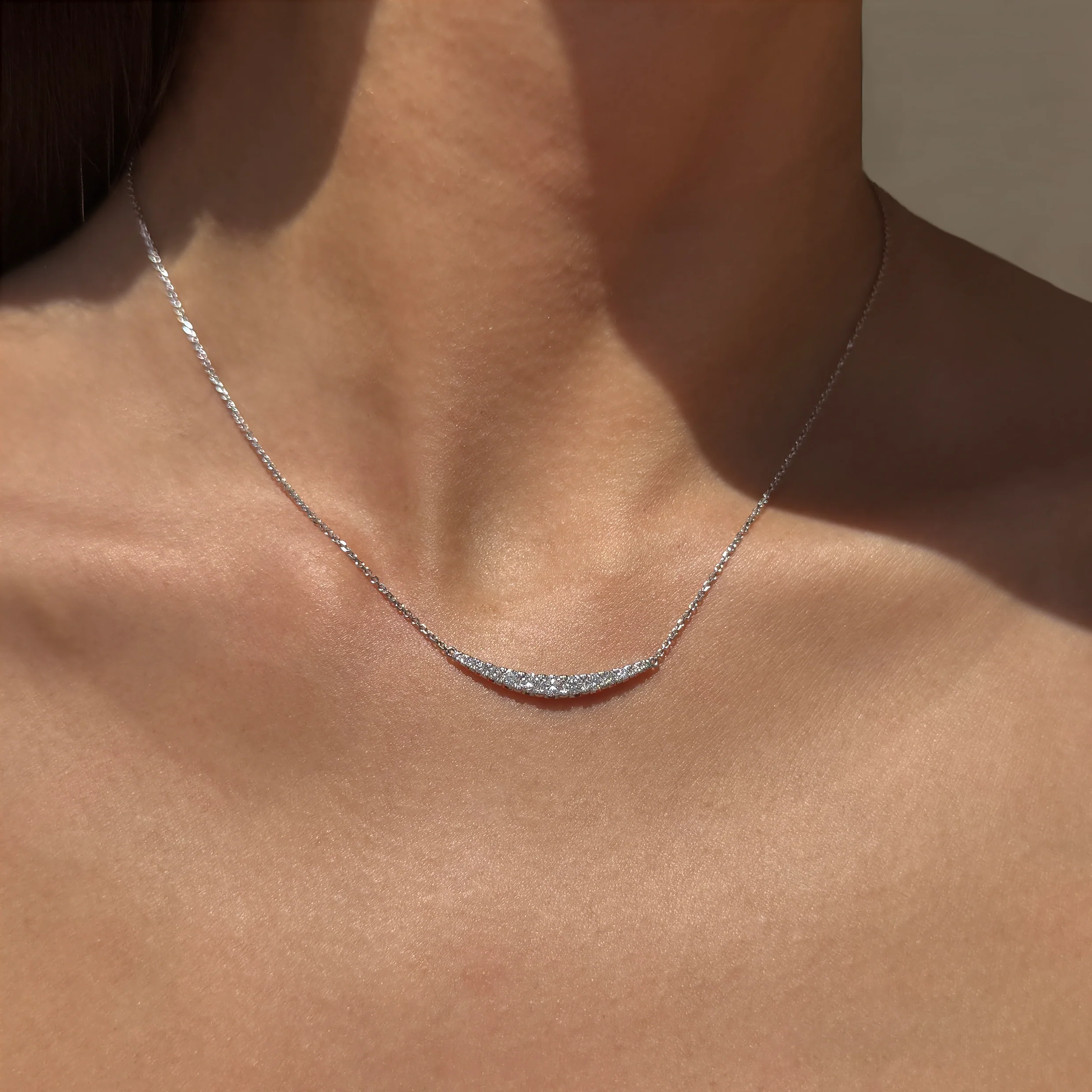 WHITE DIAMOND CLUSTER NECKLACE - Image 4