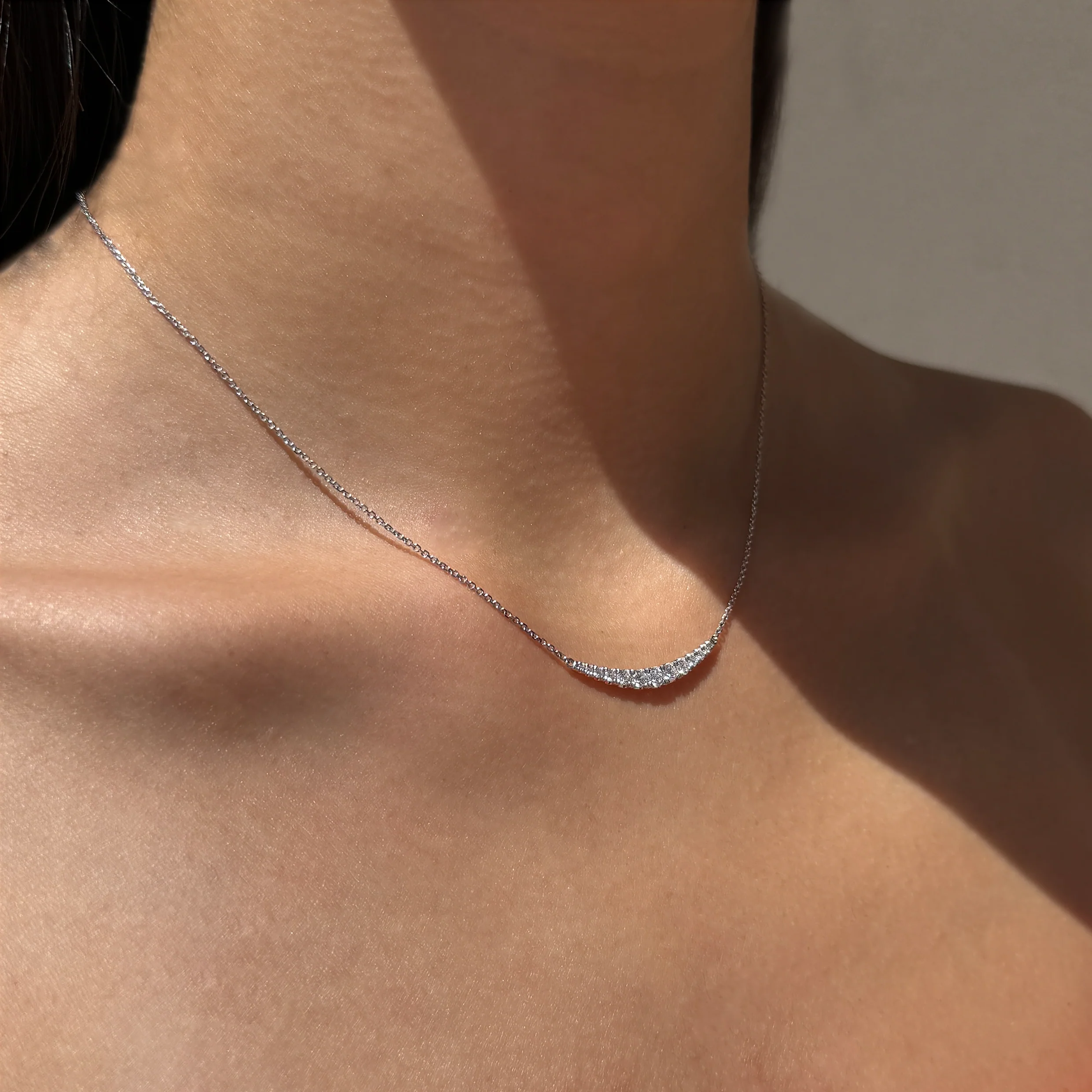 WHITE DIAMOND CLUSTER NECKLACE - Image 5