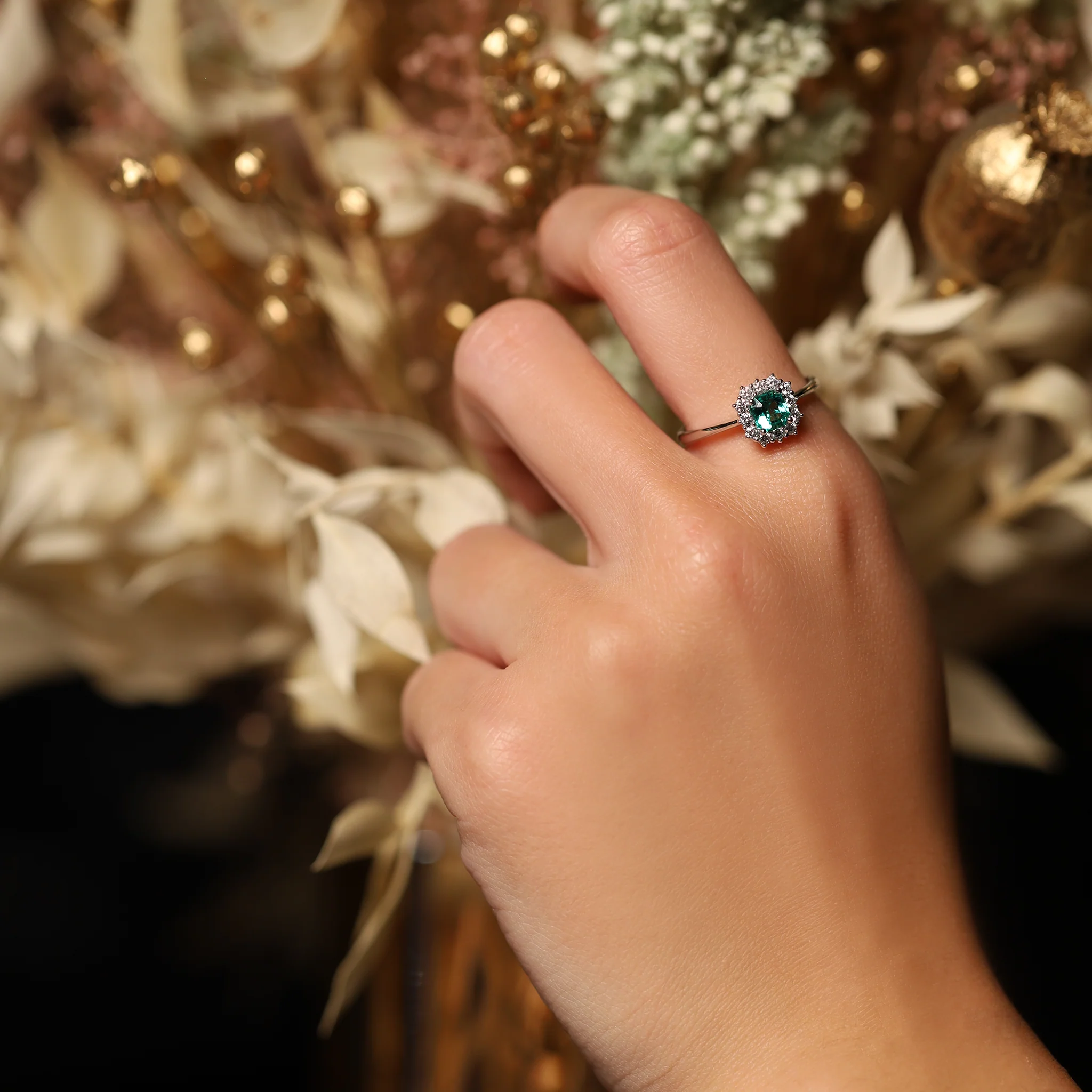 HALO ENGAGEMENT RING - Image 4