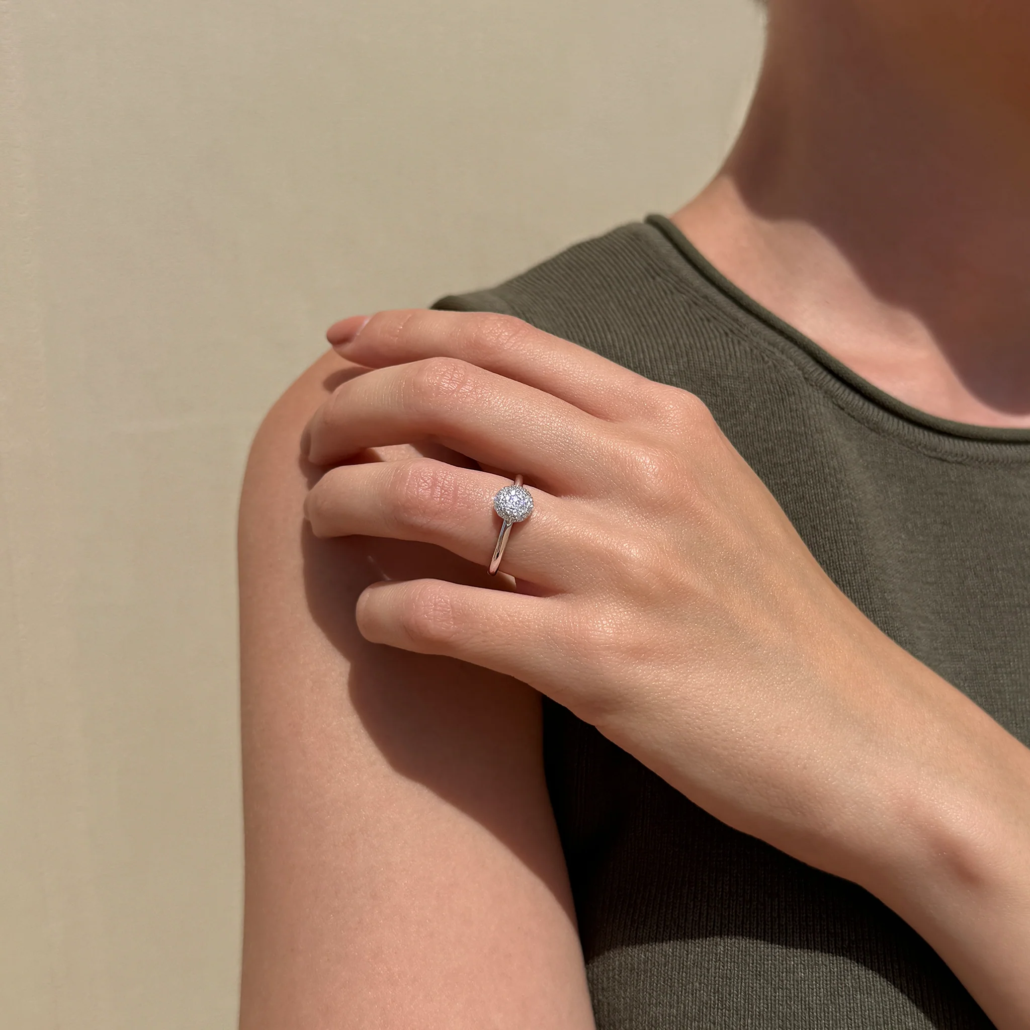 WHITE DIAMOND CLUSTER RING - Image 5