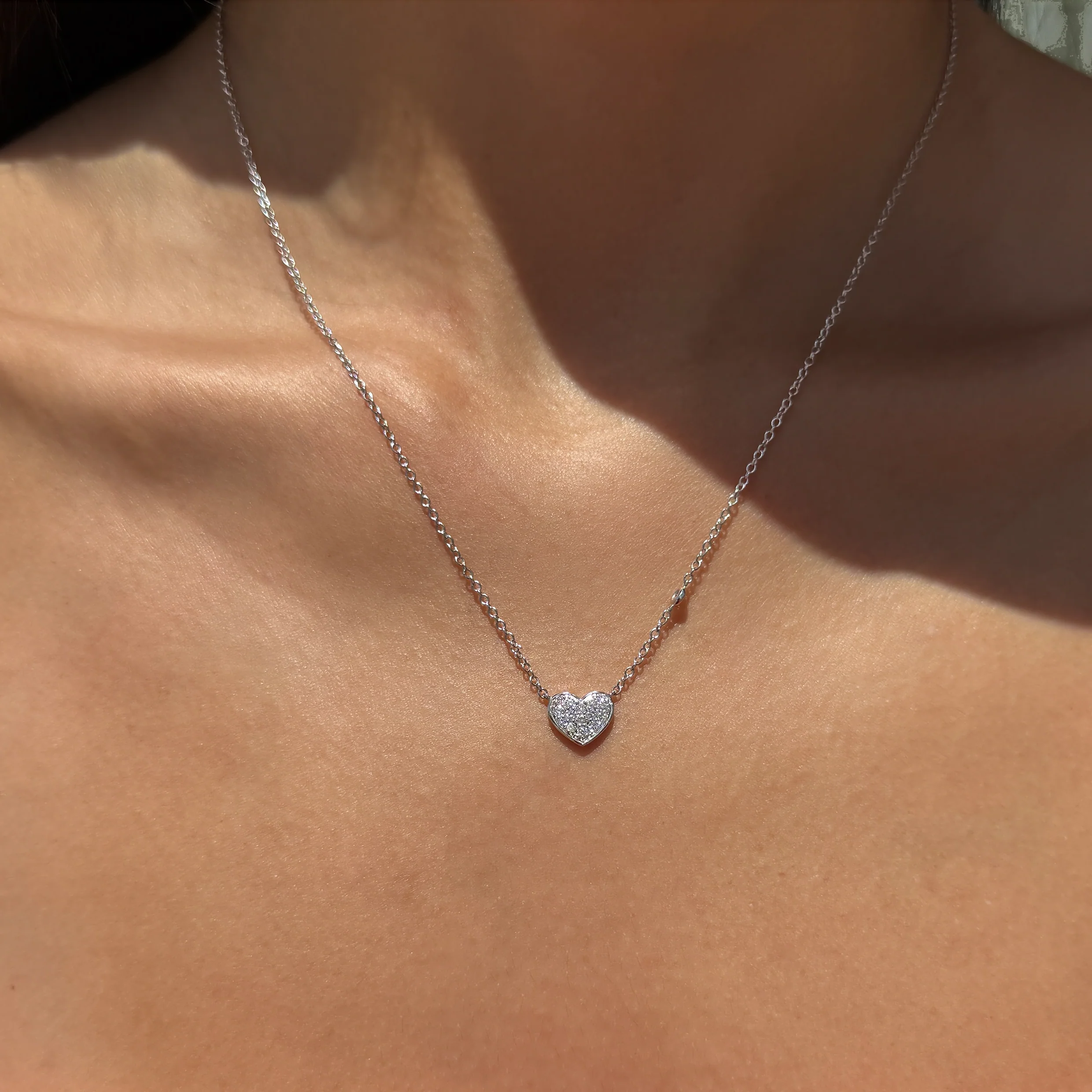 DIAMOND CLUSTER HEART NECKLACE - Image 4