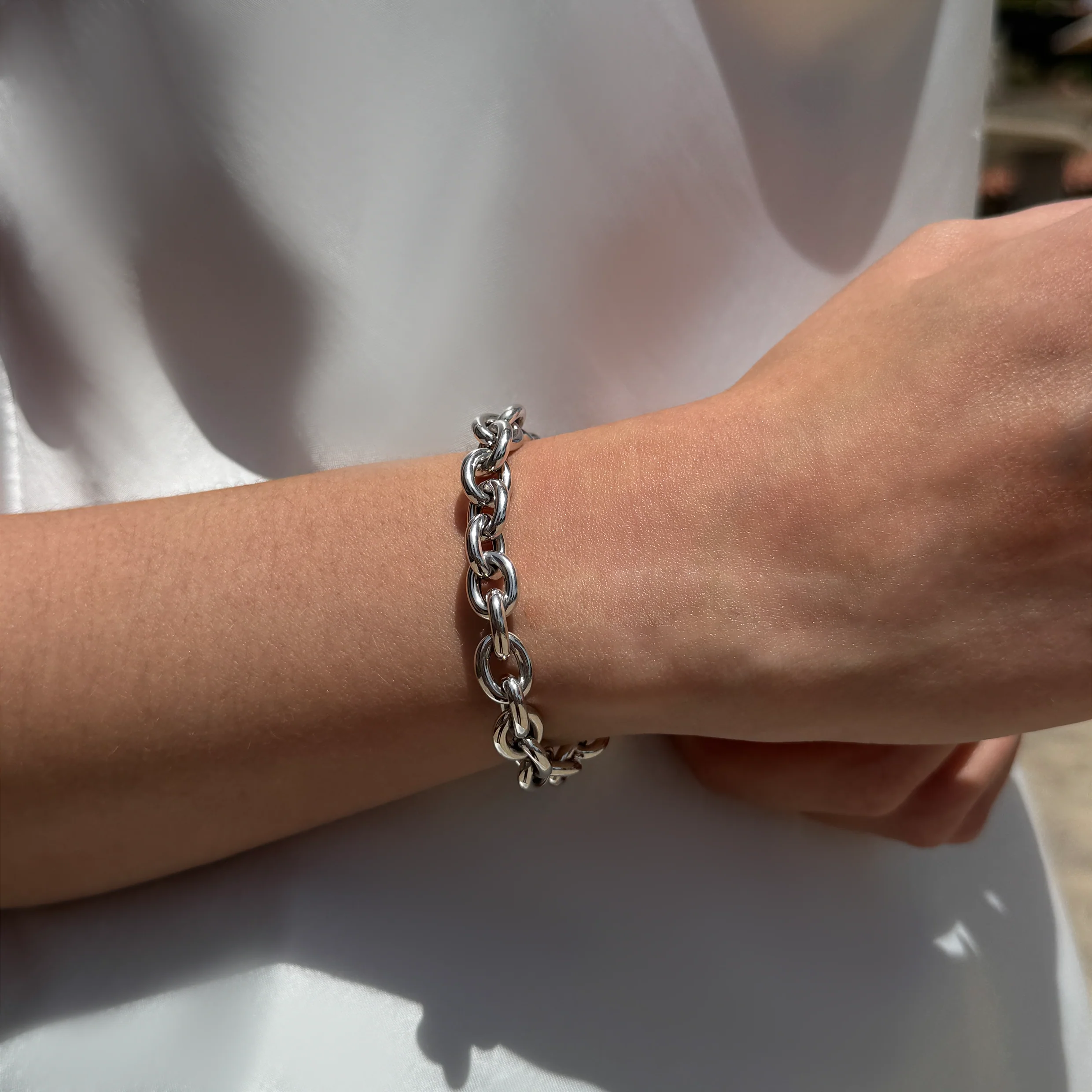WHITE GOLD CHAIN BRACELET - Image 2