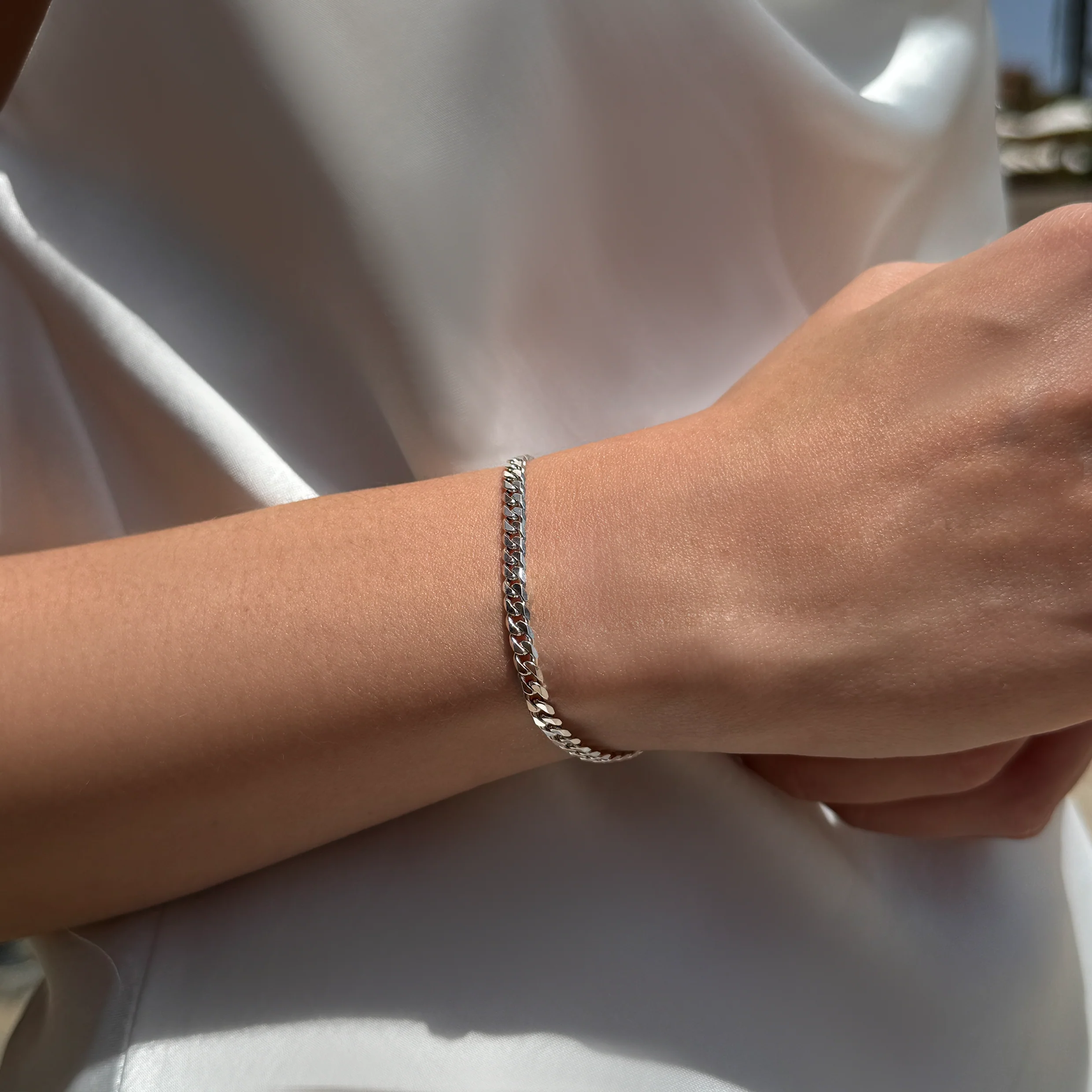 WHITE GOLD CHAIN BRACELET - Image 2