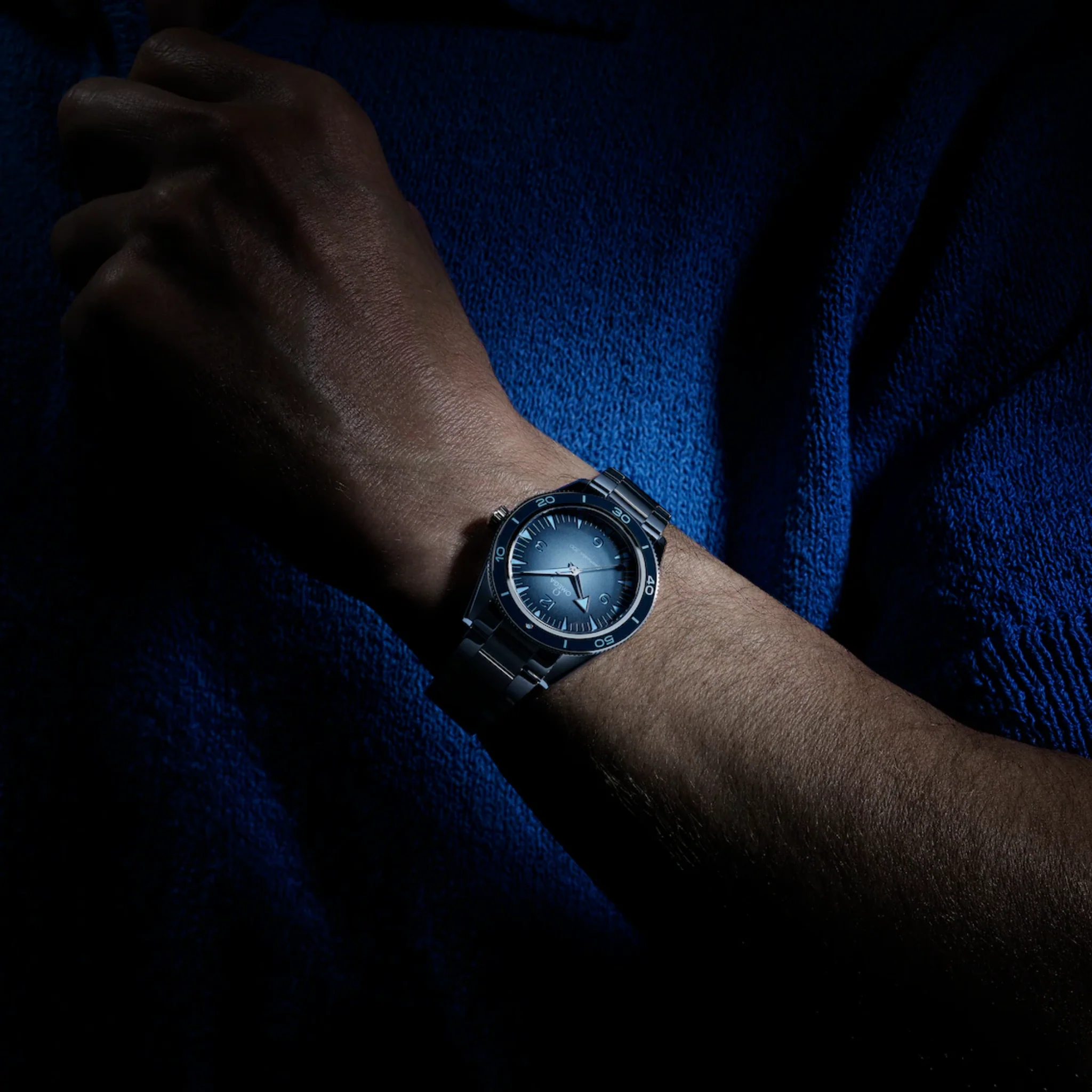 SEAMASTER SUMMER BLUE CO-AXIAL MASTER CHRONOMETER - Image 5