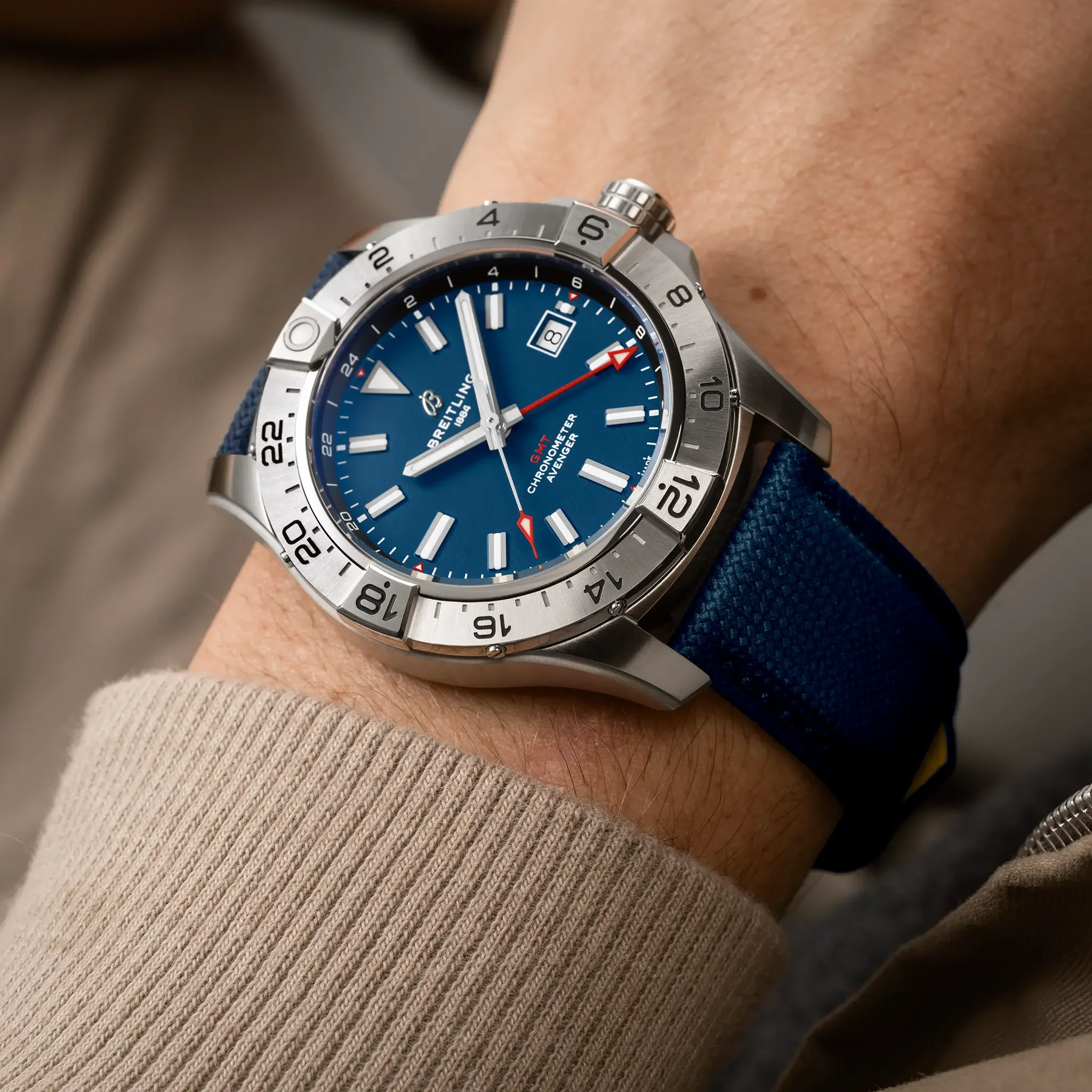 AVENGER AUTOMATIC GMT 44 - Image 6