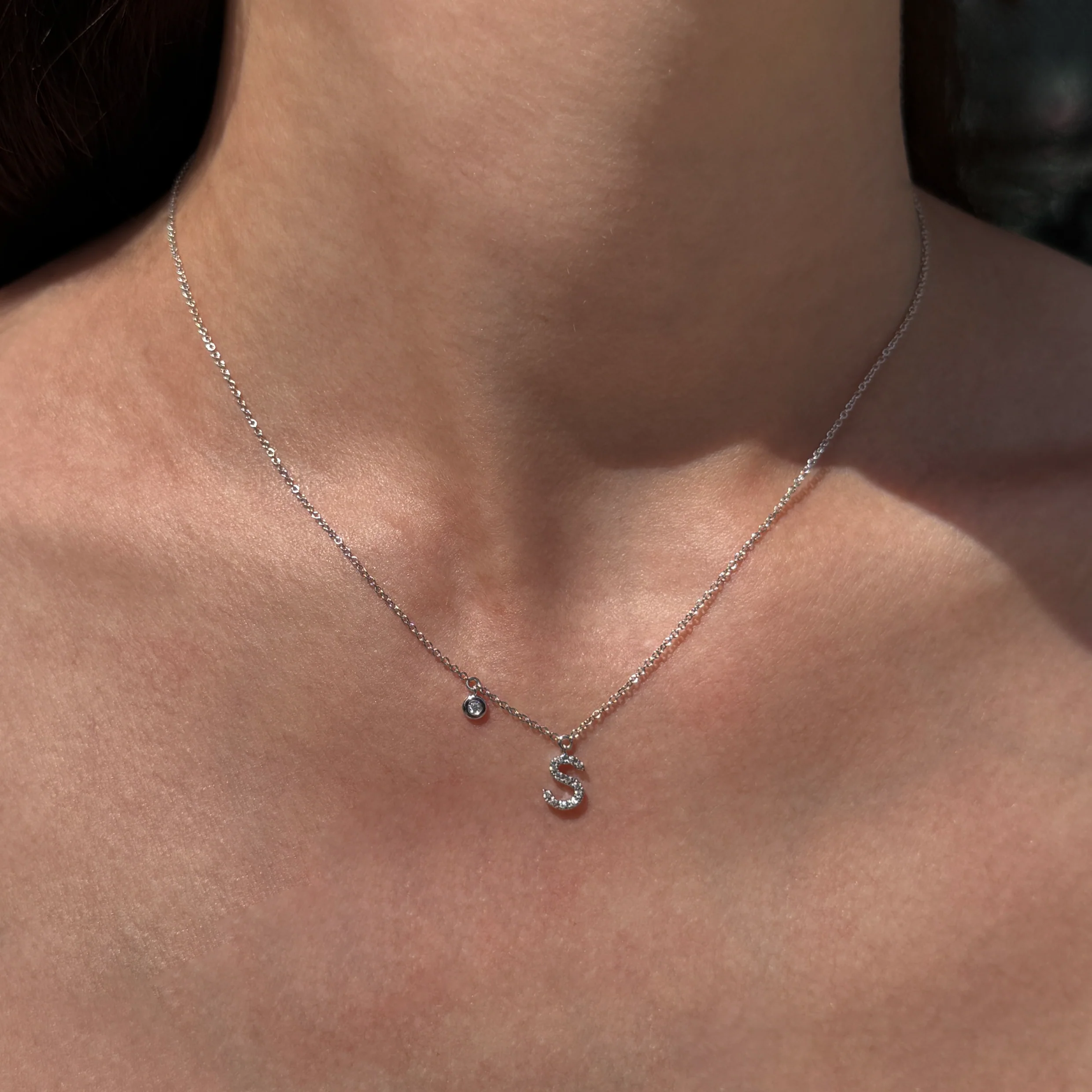WHITE DIAMOND INITIALS NECKLACE - Image 4