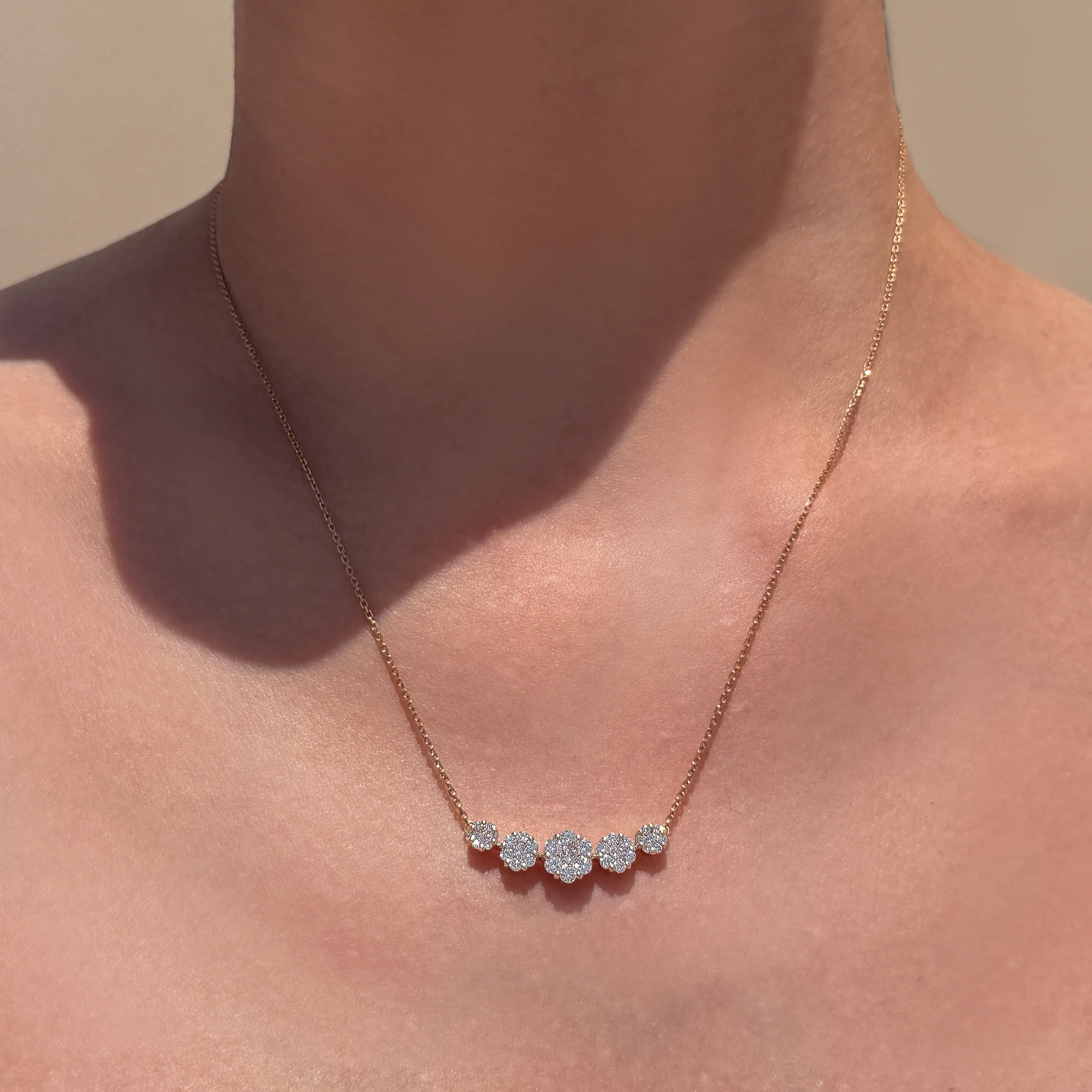 WHITE DIAMOND CLUSTER NECKLACE - Image 4