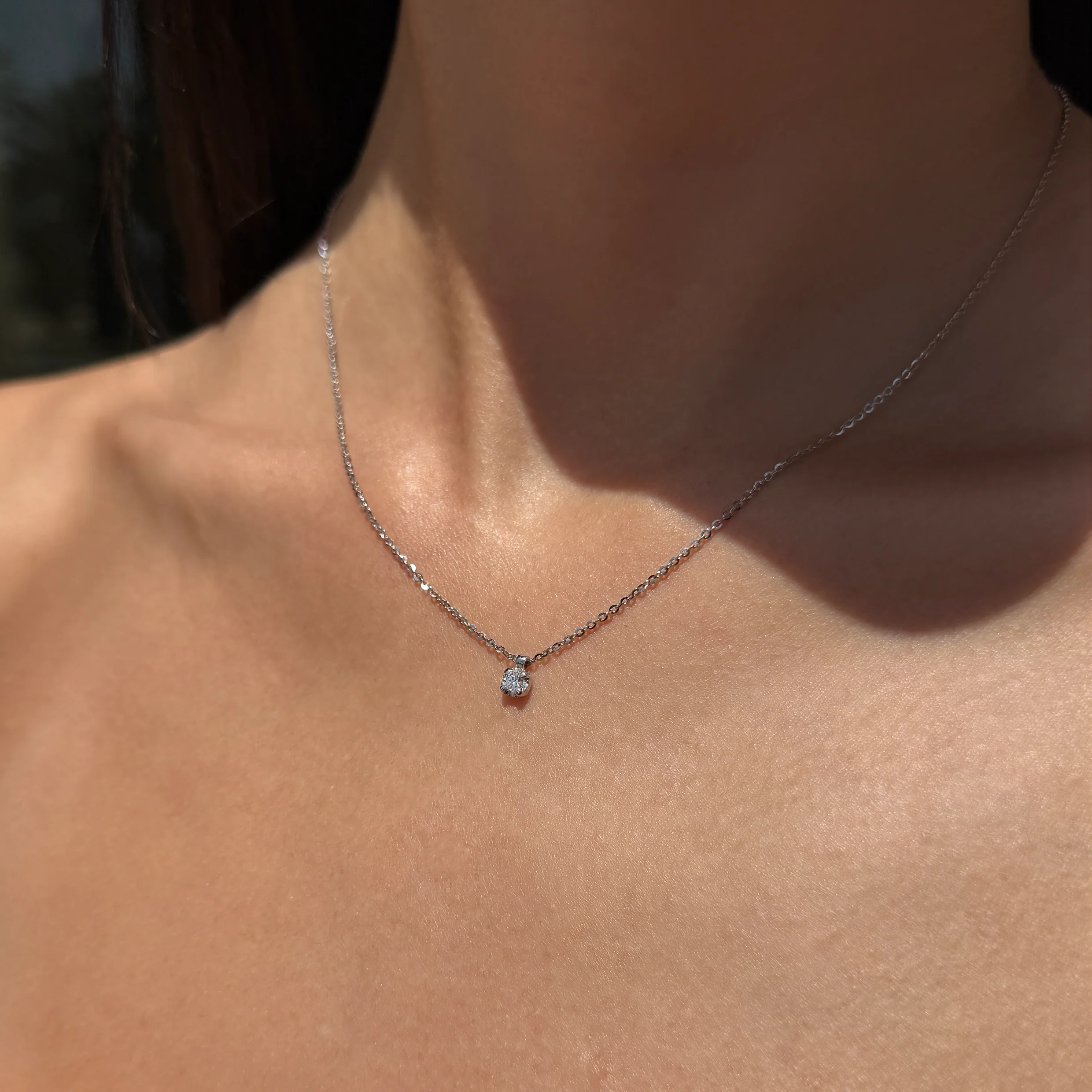 WHITE DIAMOND CLUSTER NECKLACE - Image 5