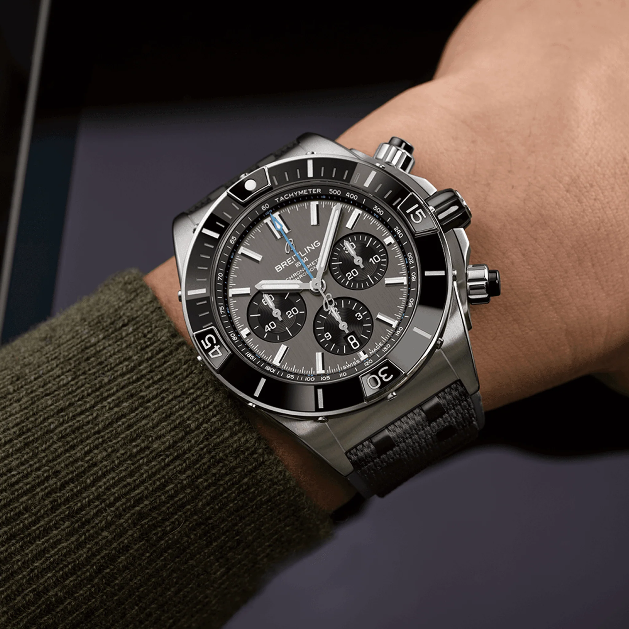 SUPER CHRONOMAT B01 44 TITANIUM - Image 6