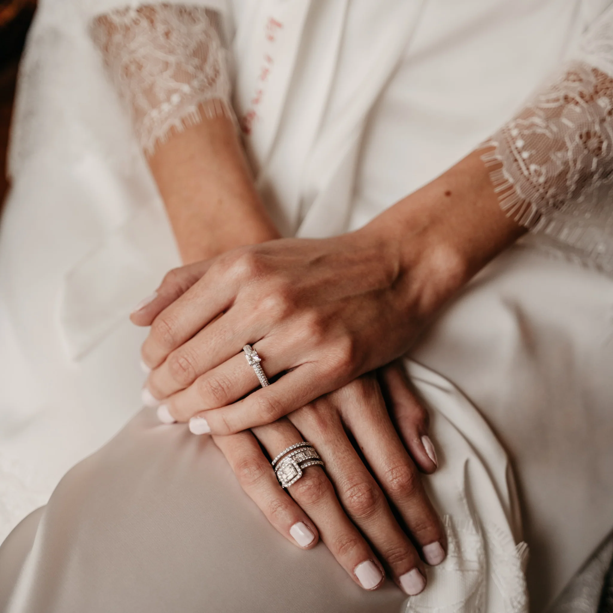 WHITE GOLD ENGAGEMENT SET - Image 3