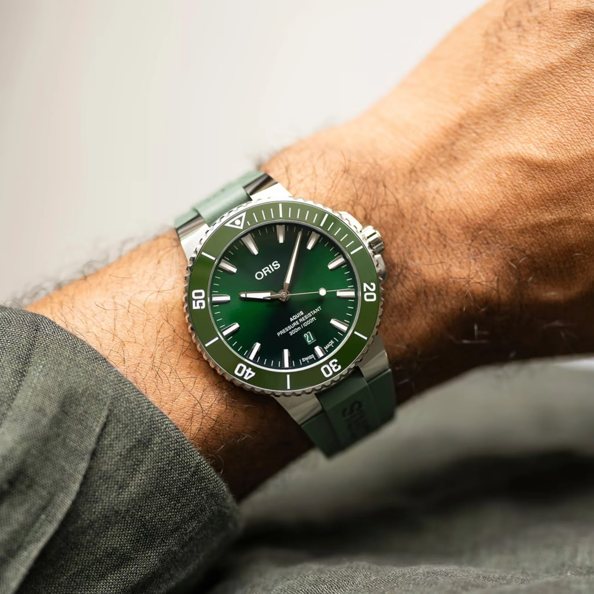 AQUIS DATE AUTOMATIC - Image 7