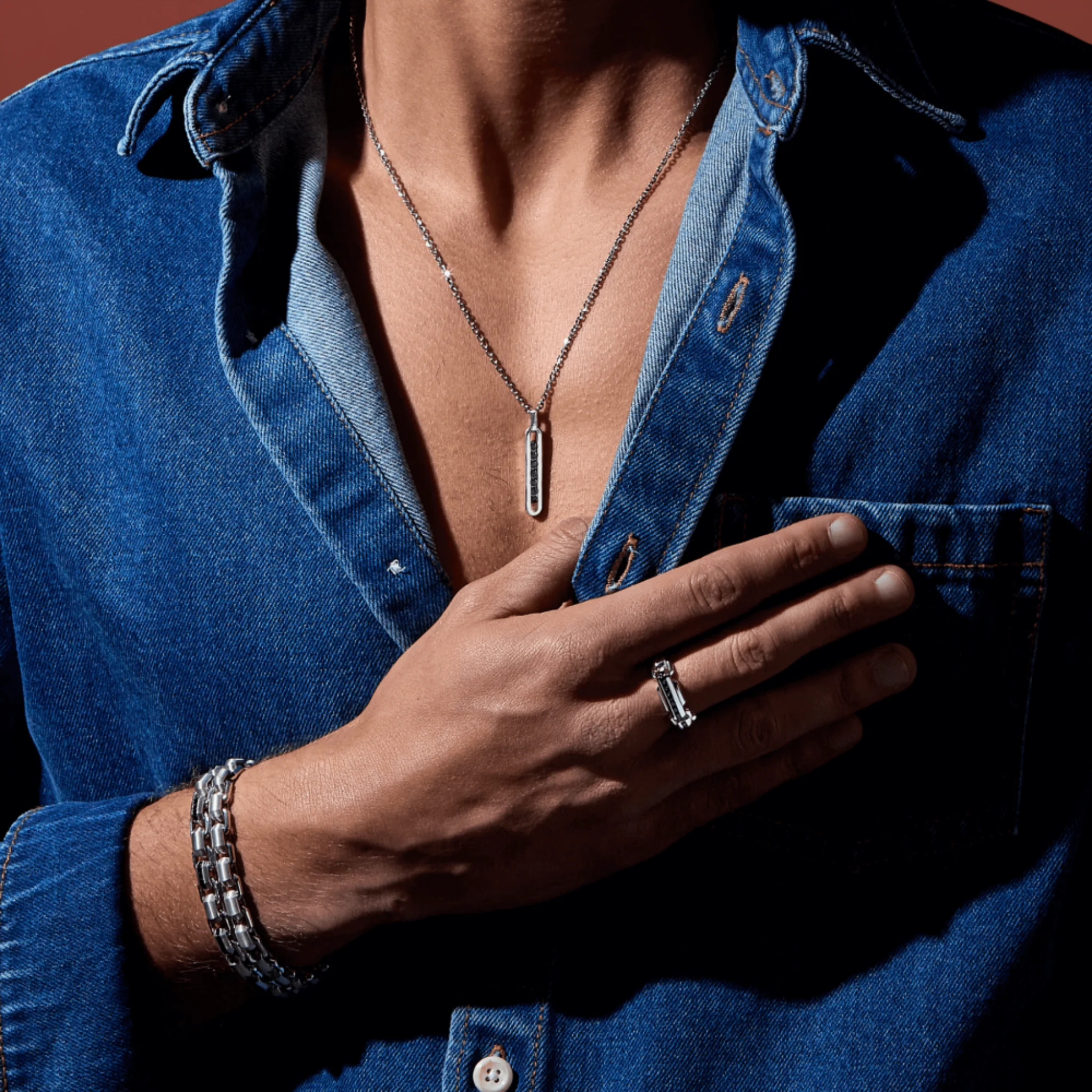 COSMOPOLITAN LUXURY NECKLACE - Image 4