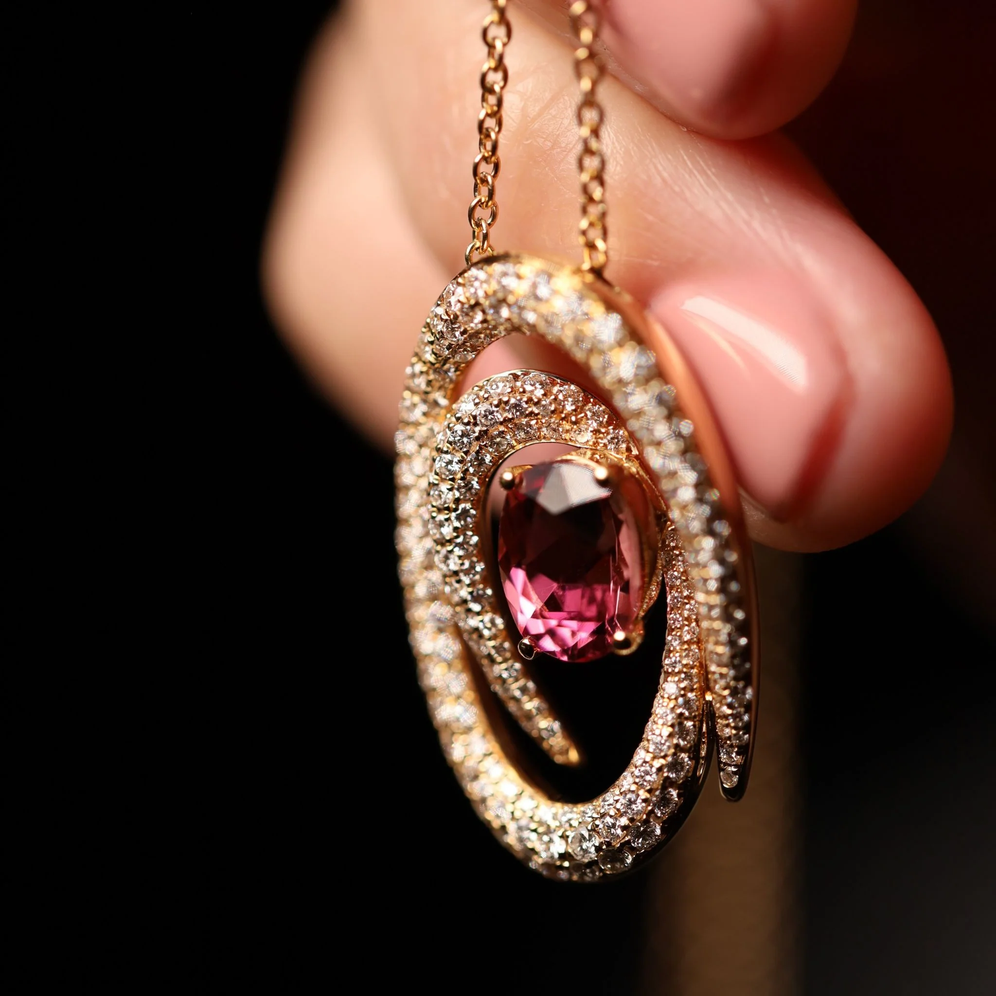 CLUSTER ROSE GOLD NECKLACE - Image 2